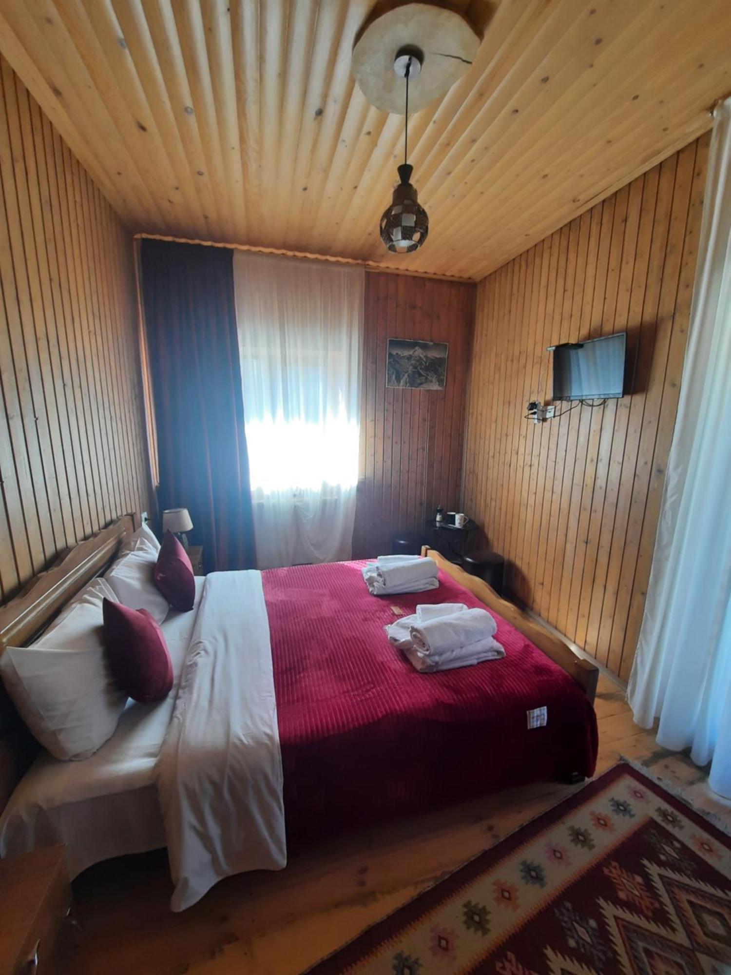 Hotel Bana à Kazbegi Extérieur photo