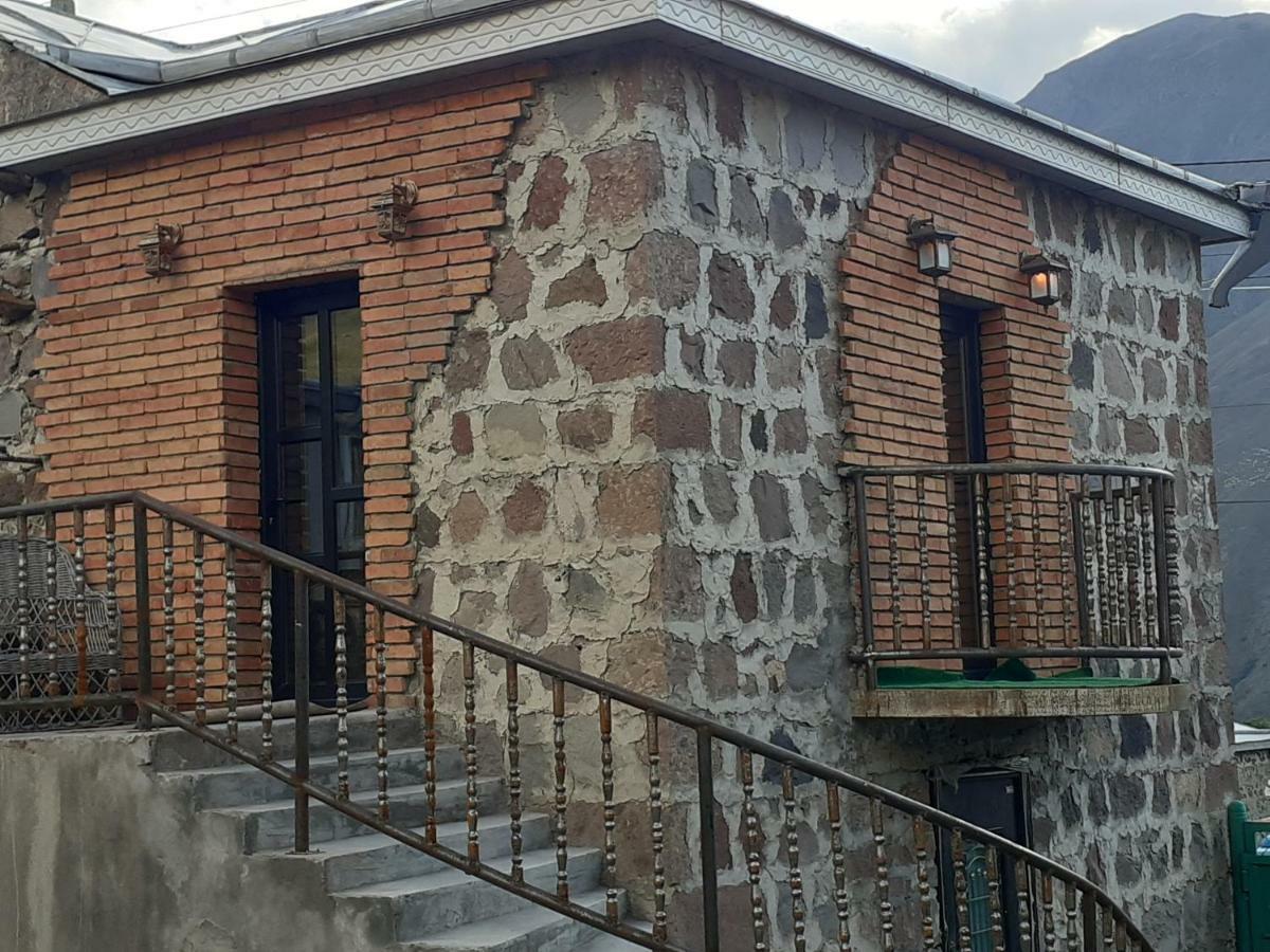 Hotel Bana à Kazbegi Extérieur photo